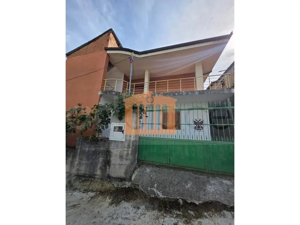 Apartament 1+3 dhoma 106 m² 1 kati