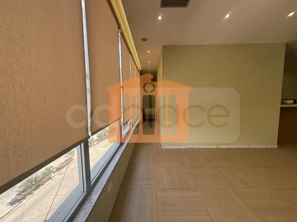 Pasuri të patundshme komerciale 112 m² 1 kati