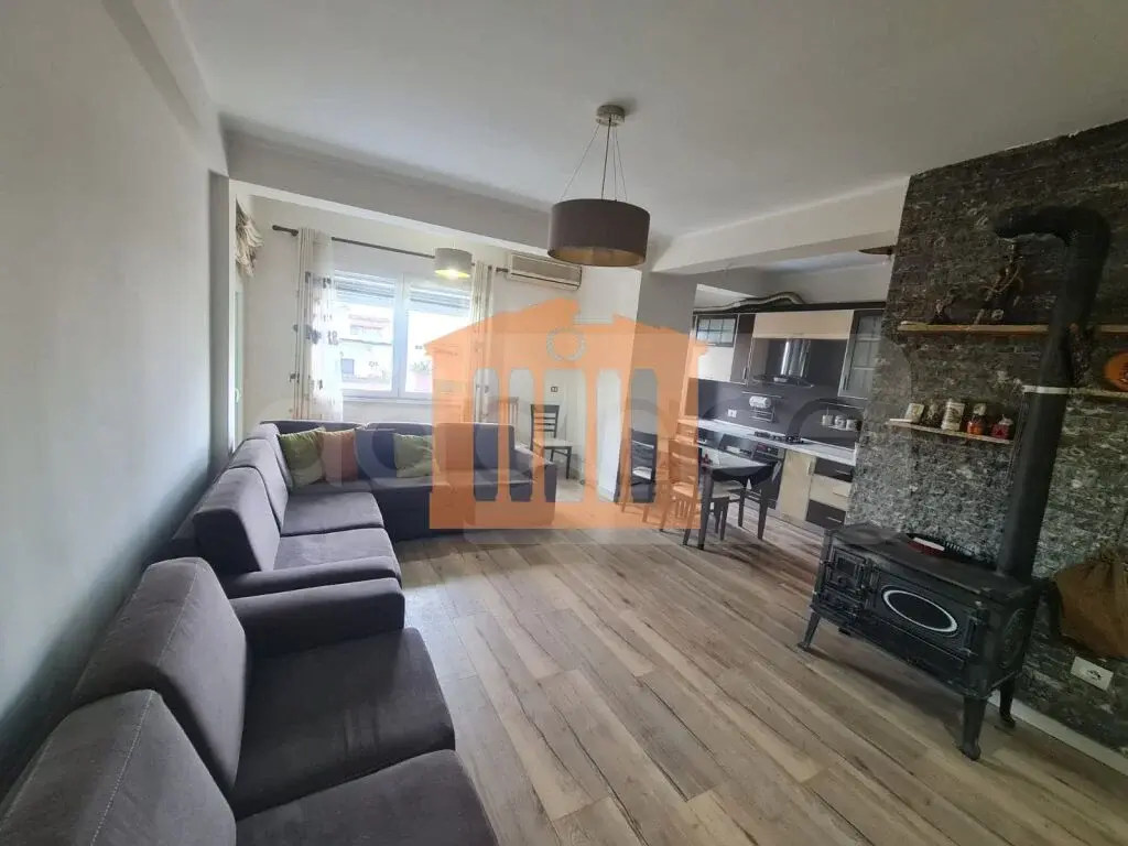 Apartament 1+2 dhoma 80 m² 4 kati