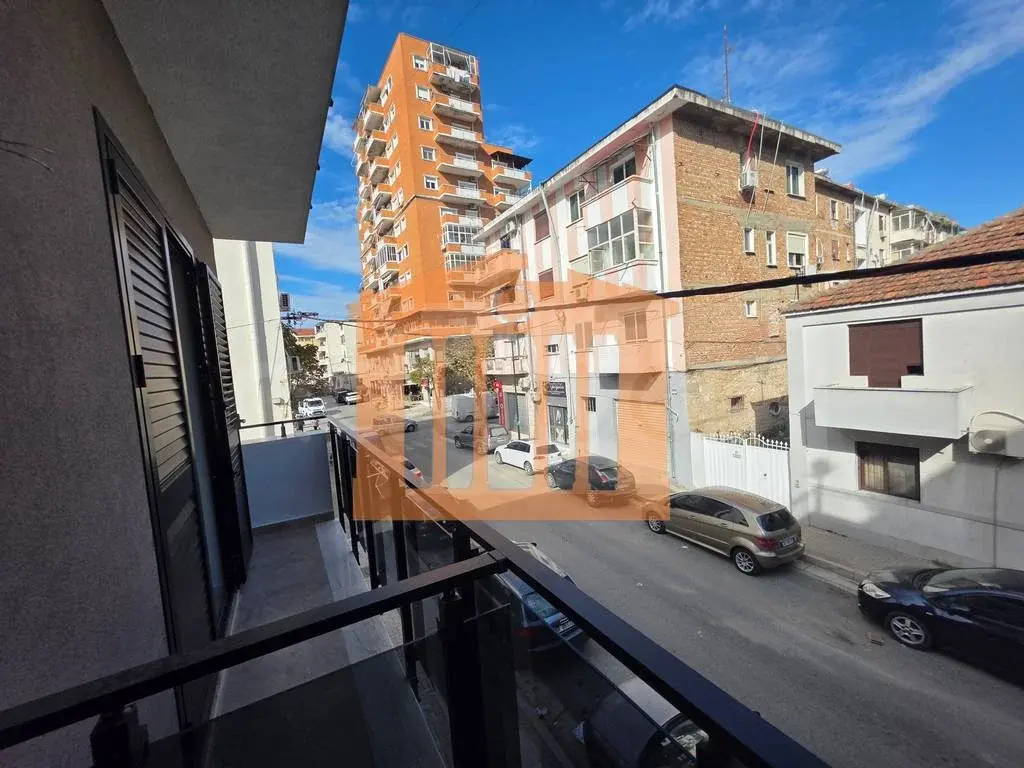 Pasuri të patundshme komerciale 106 m² 1 kati