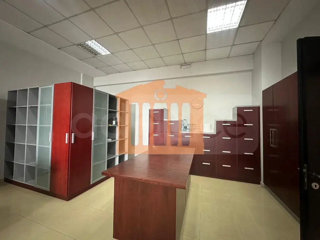 Pasuri të patundshme komerciale 128 m² 2 kati