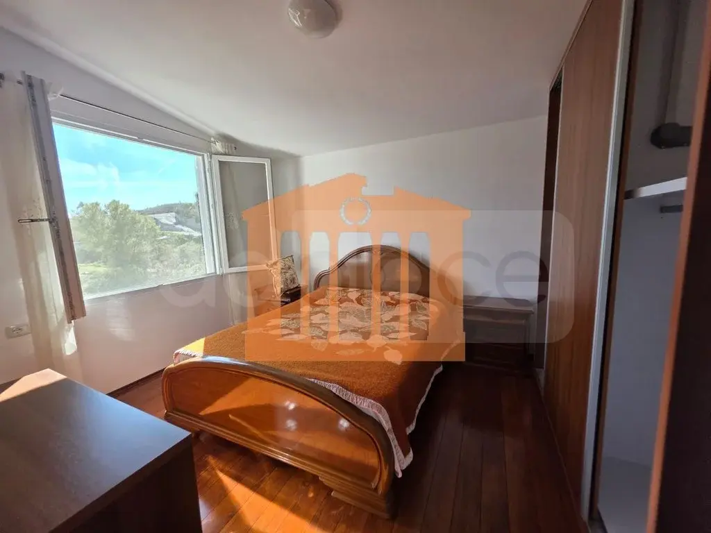 Vilë 140 m² 3 kati