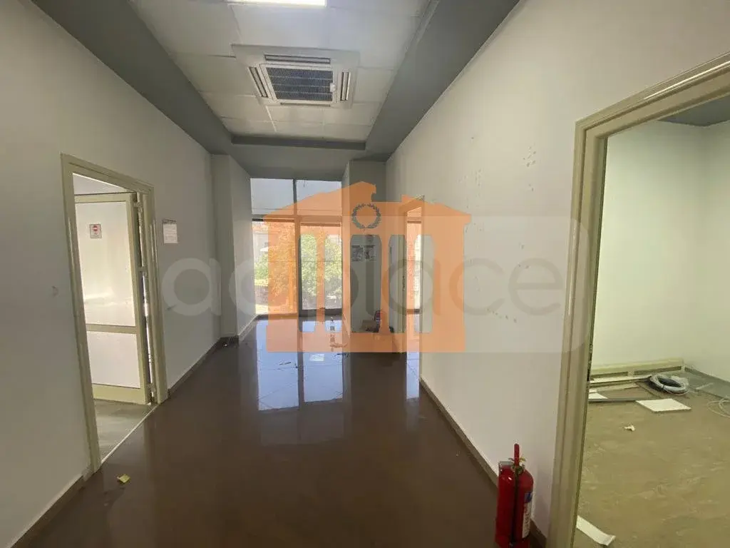 Pasuri të patundshme komerciale 200 m² 2 kati