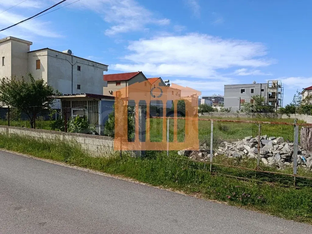 Parcela toke 2500 m²