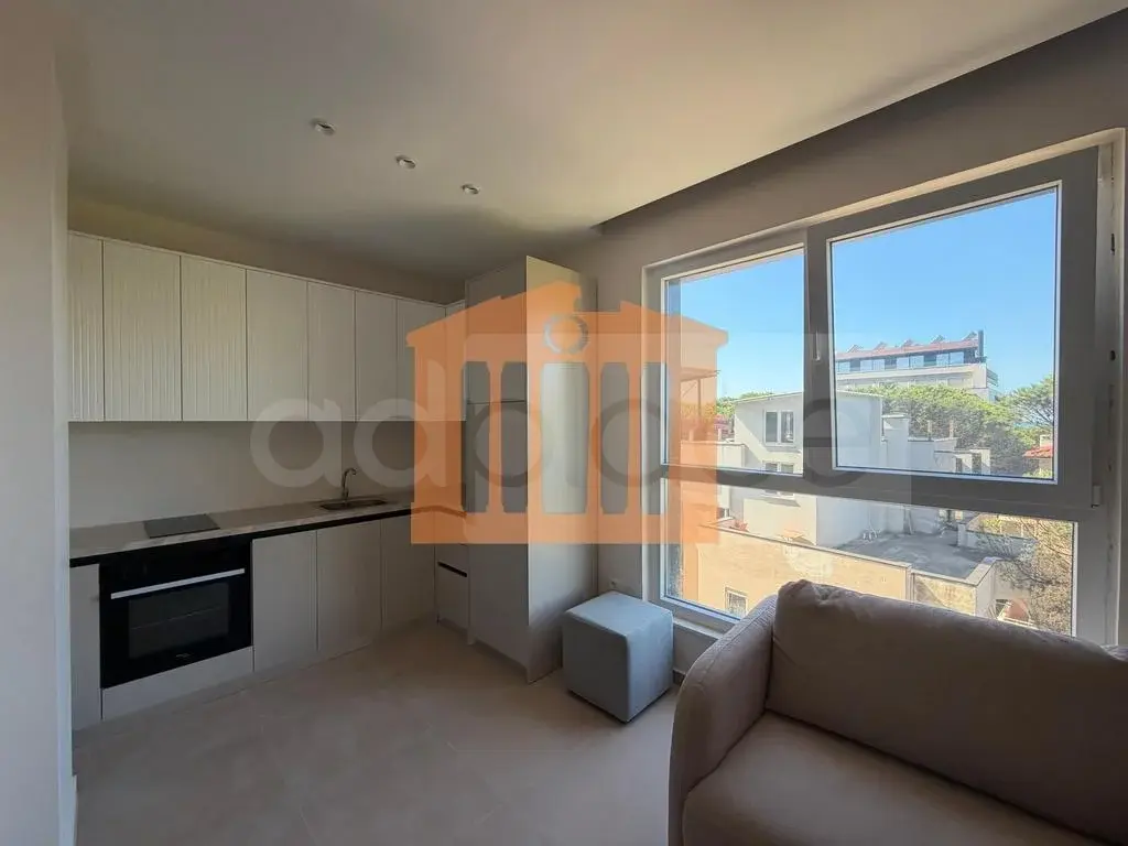Pasuri të patundshme komerciale 60 m² 3 kati