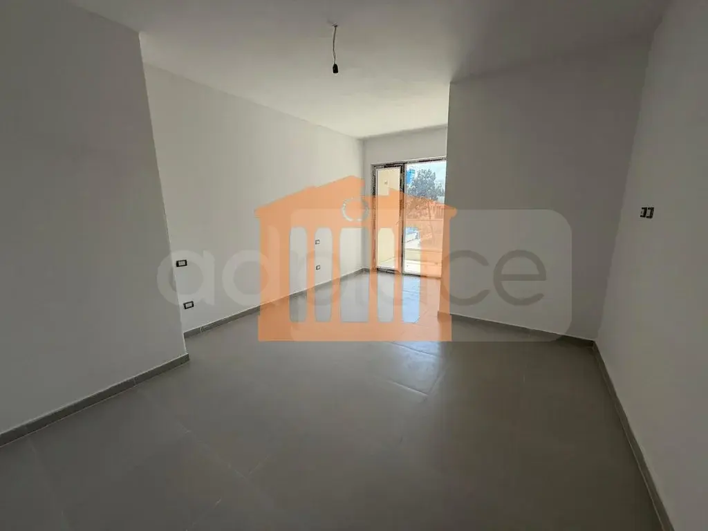 Apartament 1+2 dhoma 78 m² 4 kati