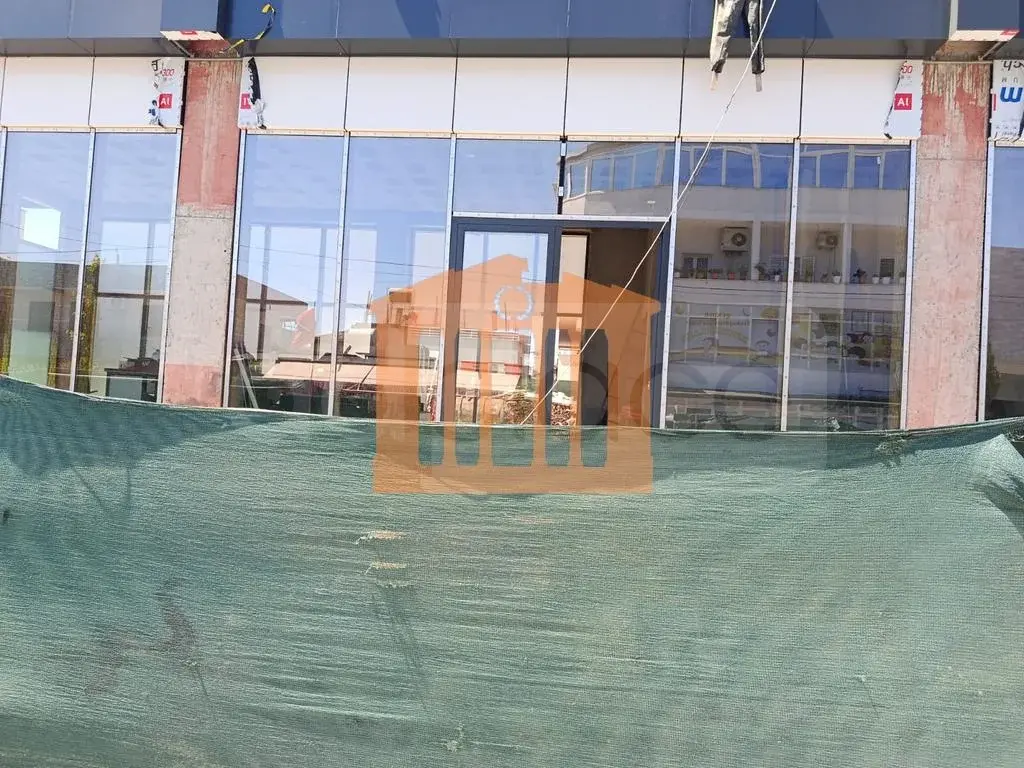 Pasuri të patundshme komerciale 1150 m² 3 kati