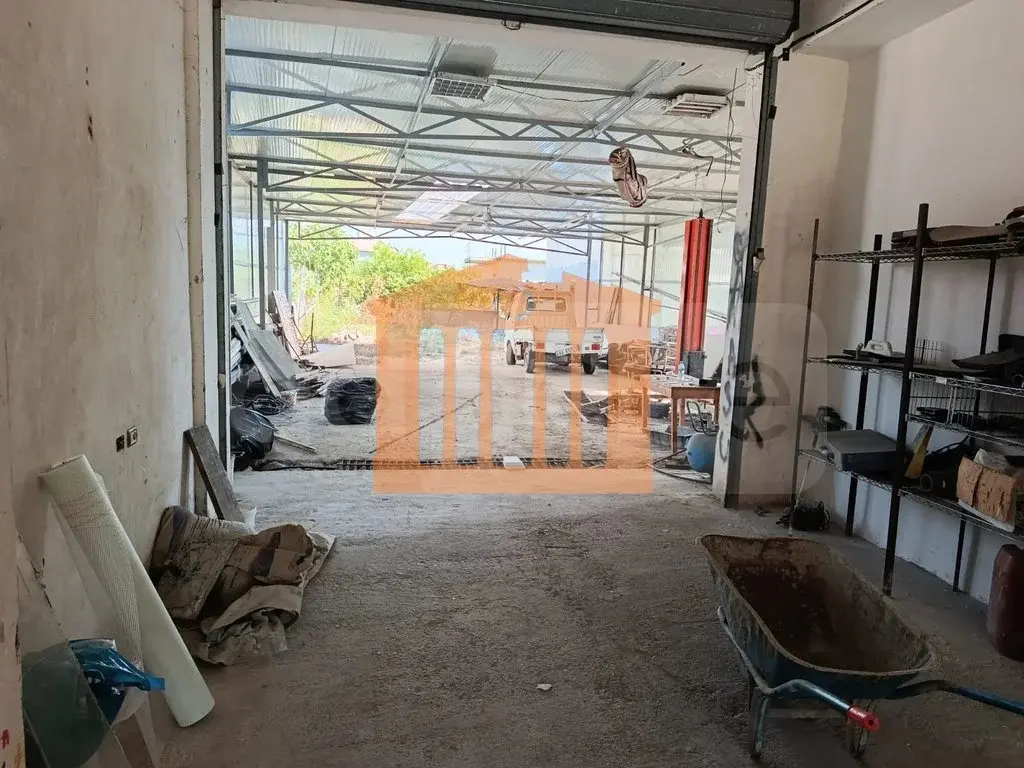Pasuri të patundshme komerciale 300 m² 1 kati