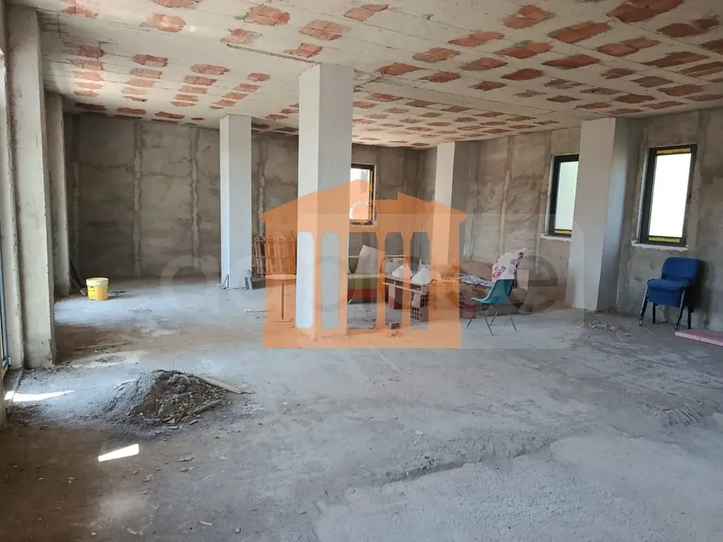 Pasuri të patundshme komerciale 1150 m² 3 kati