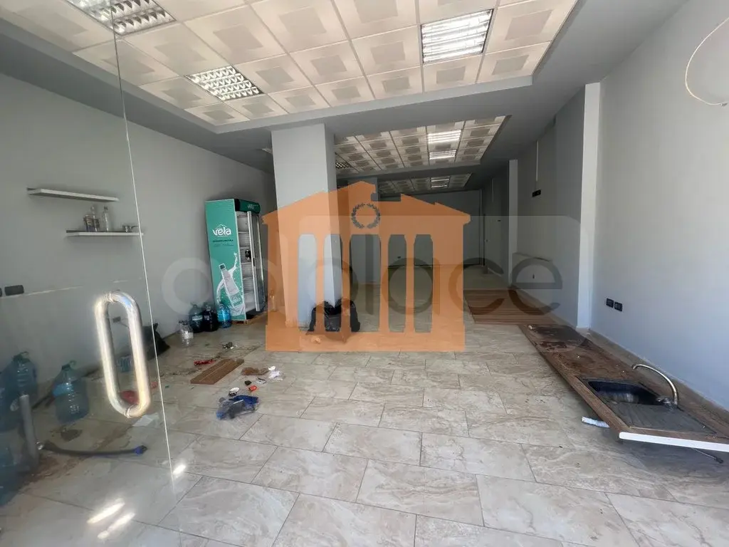 Pasuri të patundshme komerciale 96 m² 1 kati