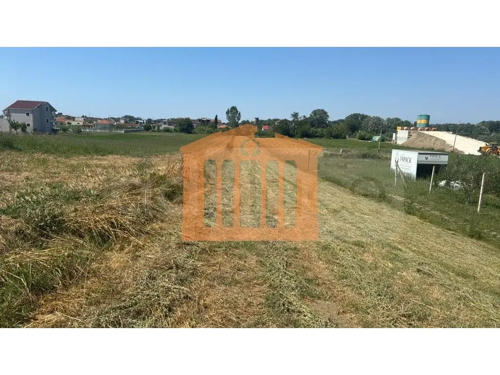 Parcela toke 1800 m²