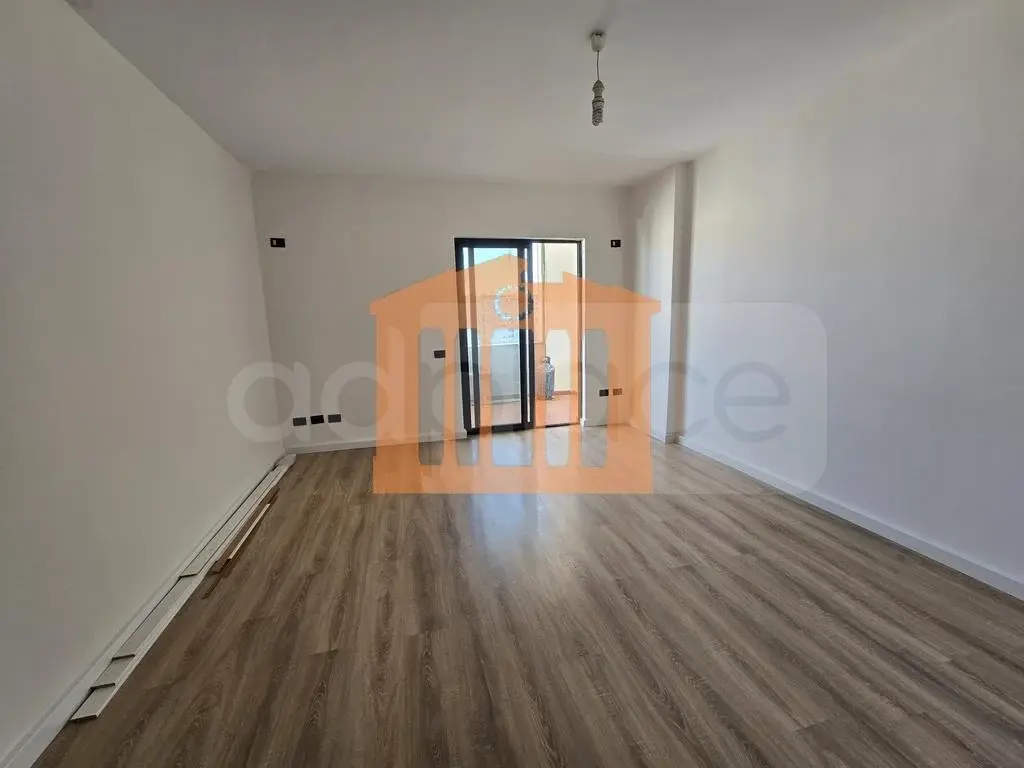 Apartament 1+2 dhoma 81 m² 10 kati
