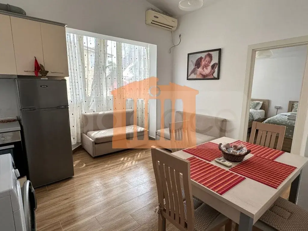 Apartament 1+2 dhoma 80 m² 2 kati