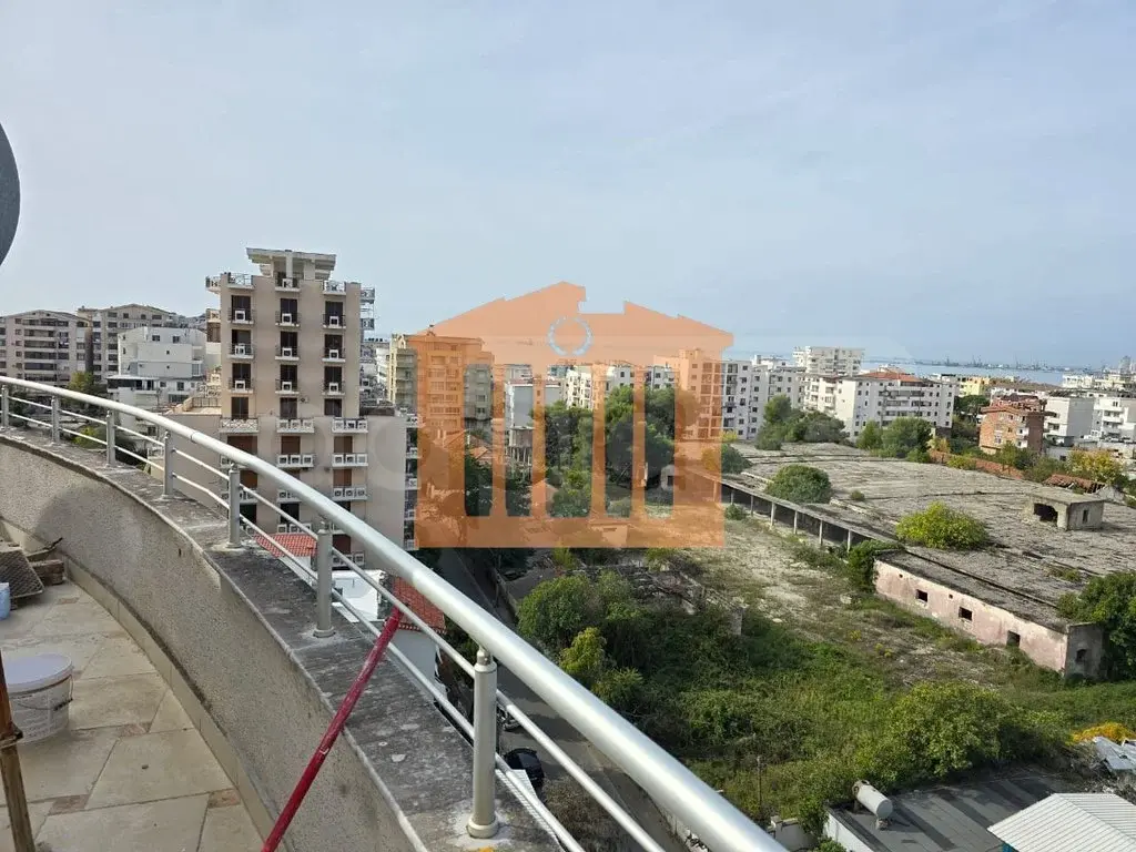 Apartament 1+3 dhoma 162 m²