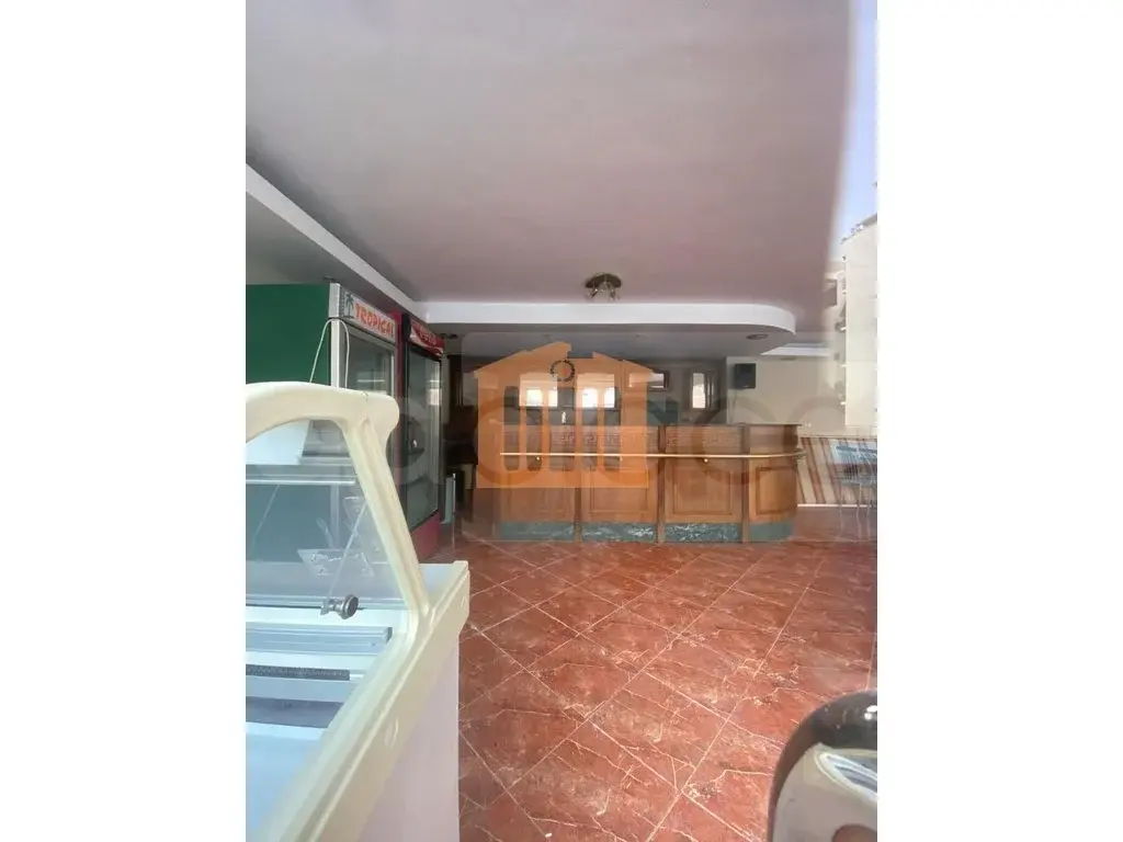 Pasuri të palujtshme komerciale 84 m² 1 kati