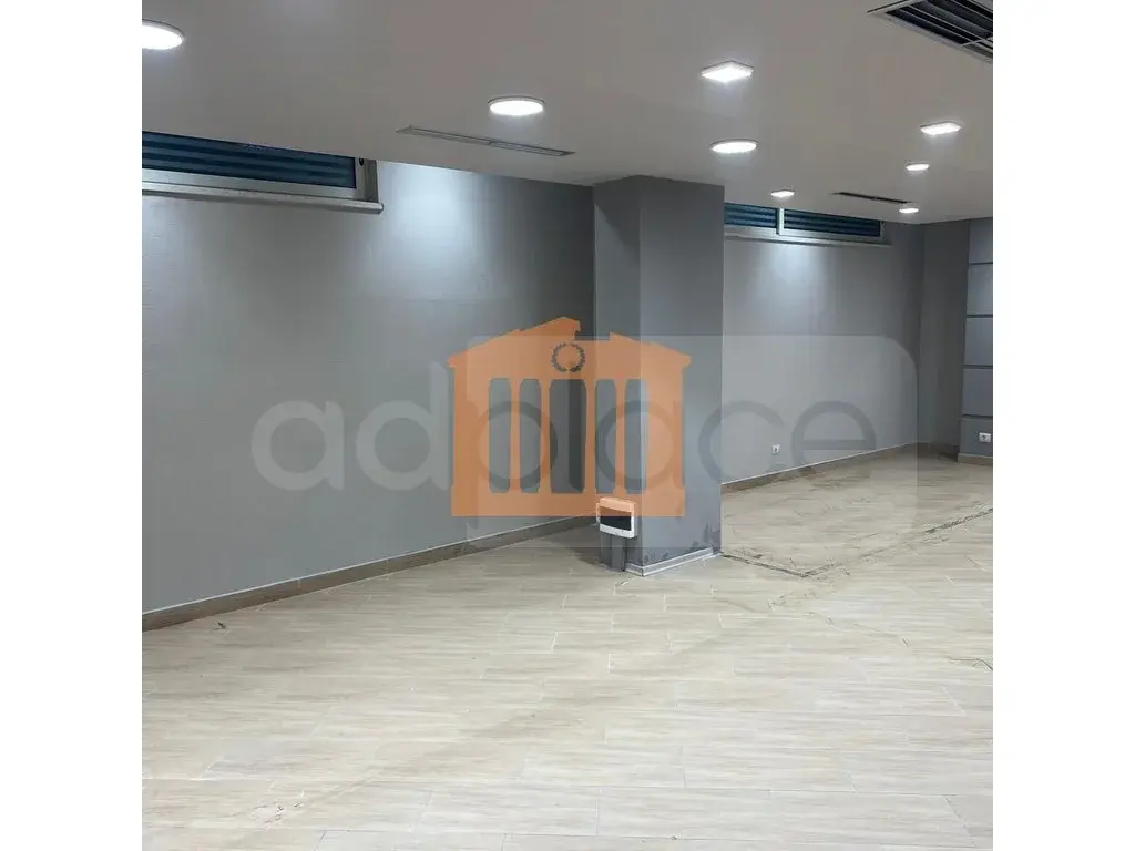 Pasuri të palujtshme komerciale 195 m² -1->0 kati