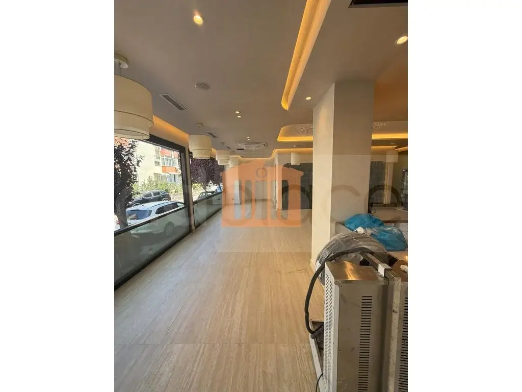 Pasuri të patundshme komerciale 120 m² 1 kati