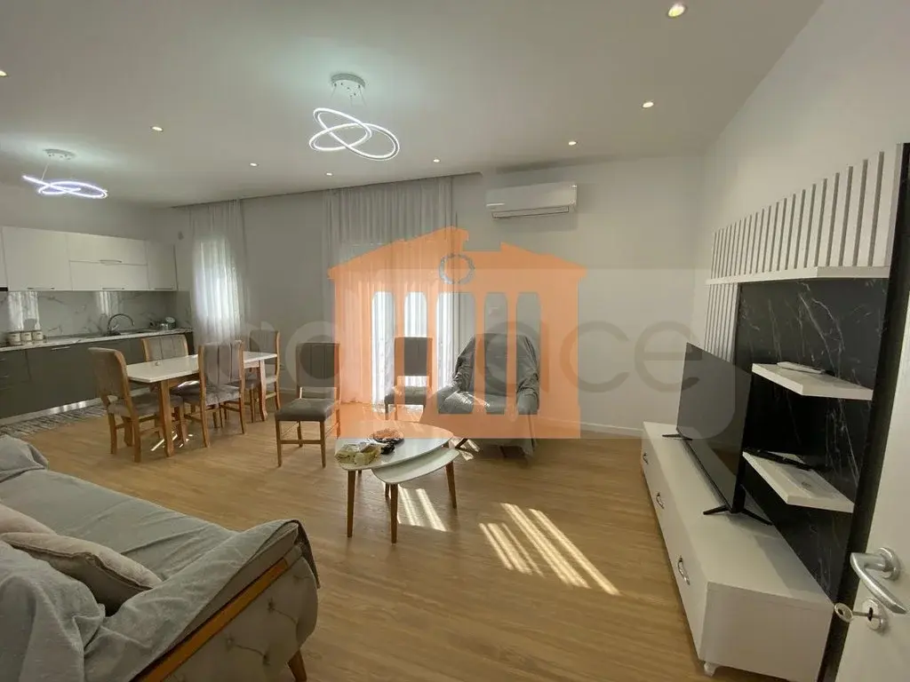 Apartament 1+2 dhoma 120 m² 2 kati