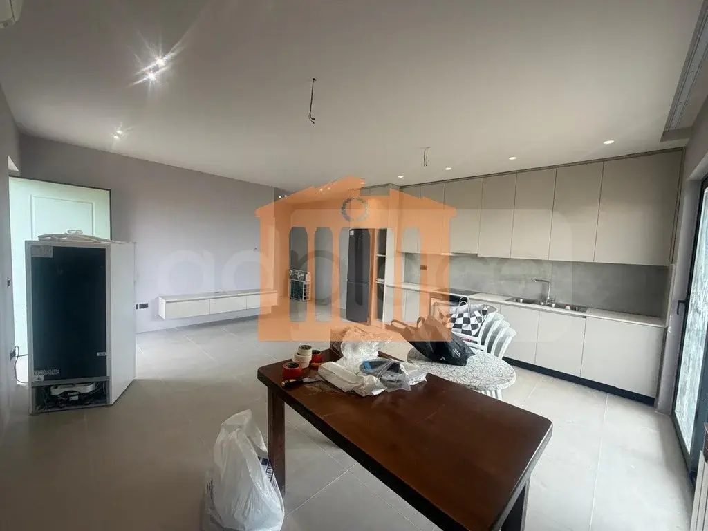 Apartament 1+2 dhoma 115 m² 2 kati