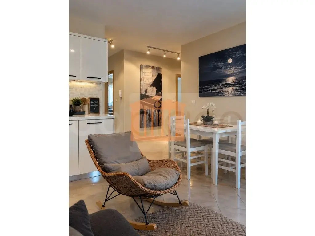Apartament 1+2 dhoma 130 m² 8 kati