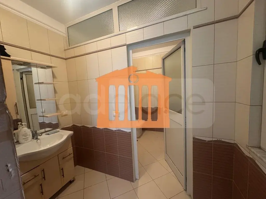 Pasuri të patundshme komerciale 72 m² 1 kati