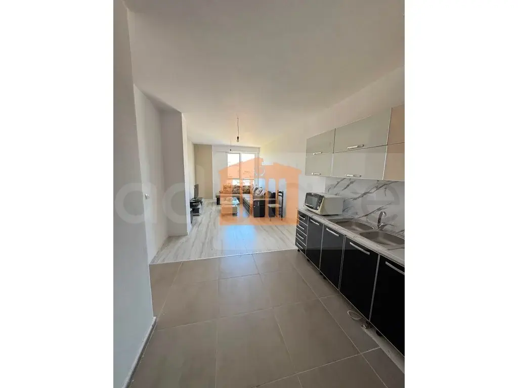 Apartament 1+3 dhoma 120 m² 5 kati