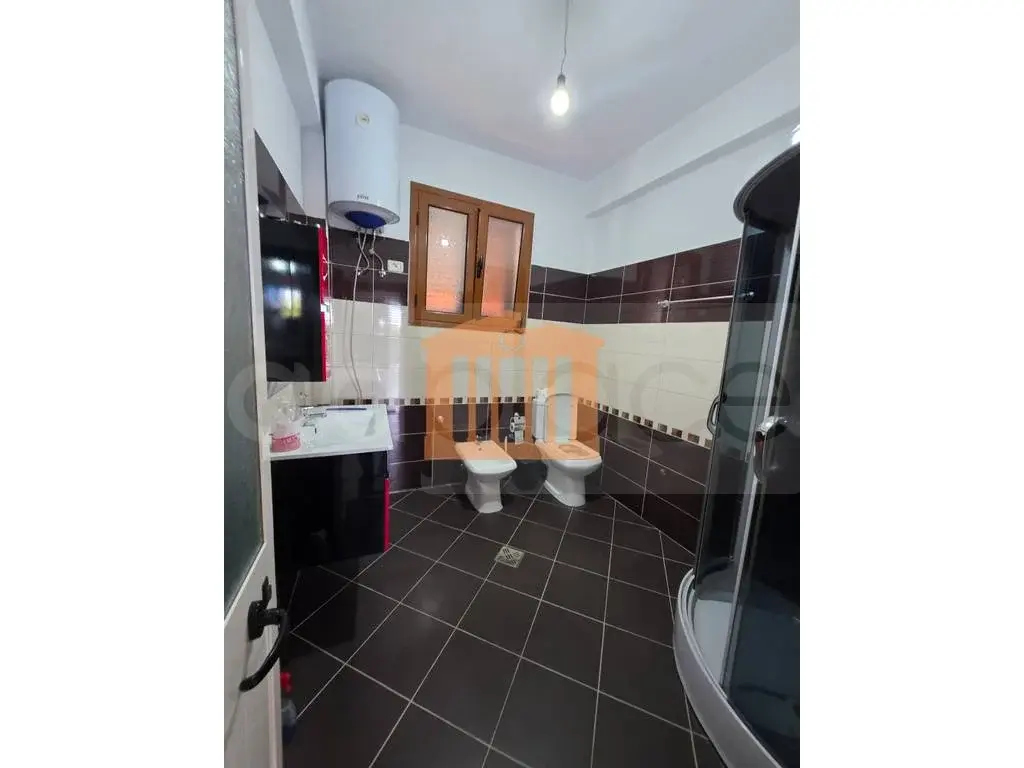 Apartament 1+3 dhoma 106 m² 1 kati