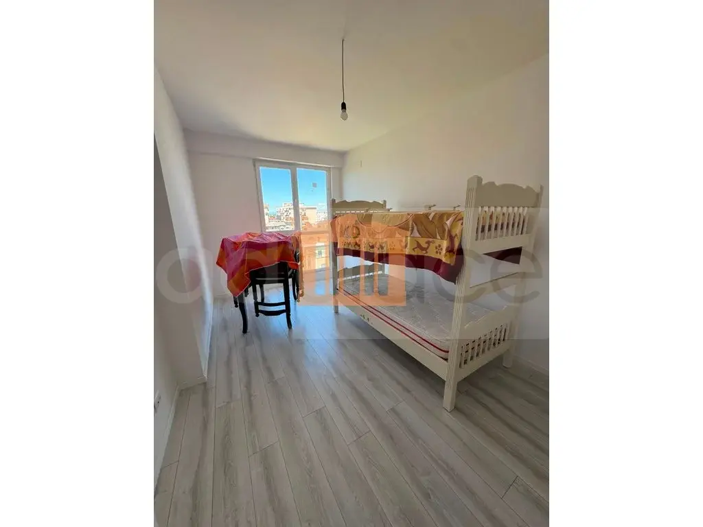 Apartament 1+3 dhoma 120 m² 5 kati
