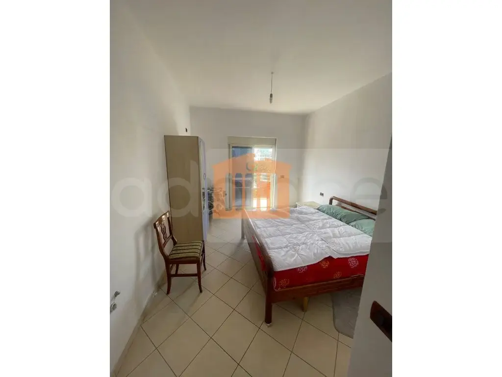 Pasuri të patundshme komerciale 300 m² 2 kati