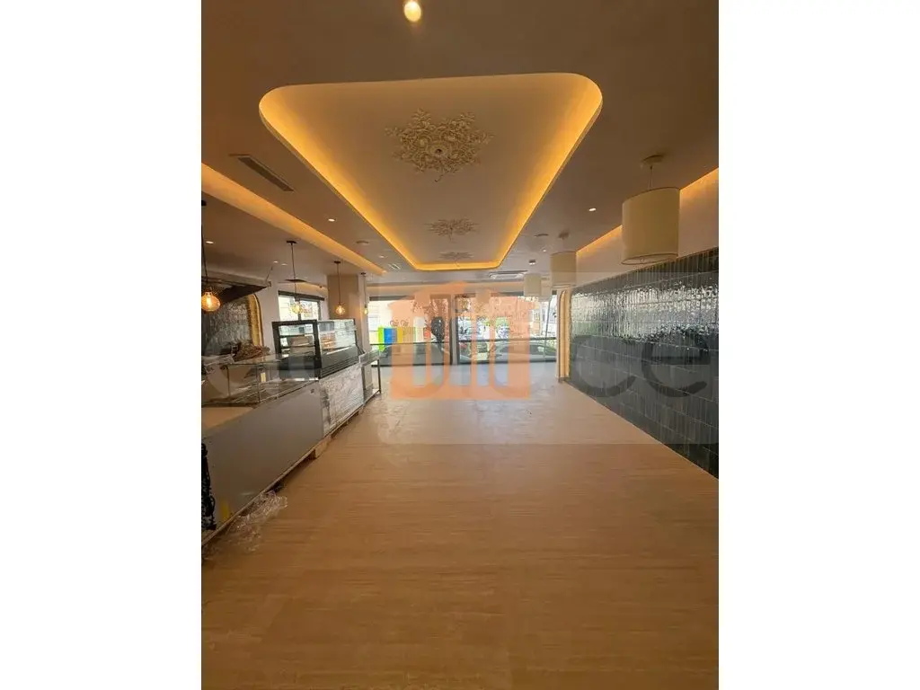 Pasuri të patundshme komerciale 120 m² 1 kati