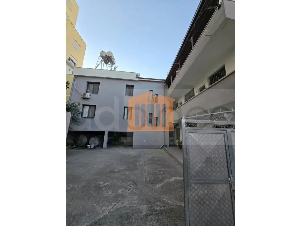 Pasuri të palujtshme komerciale 409 m²