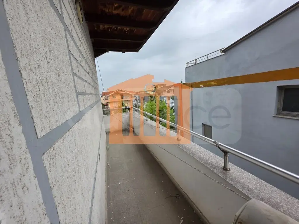 Apartament 1+4 dhoma 231 m²