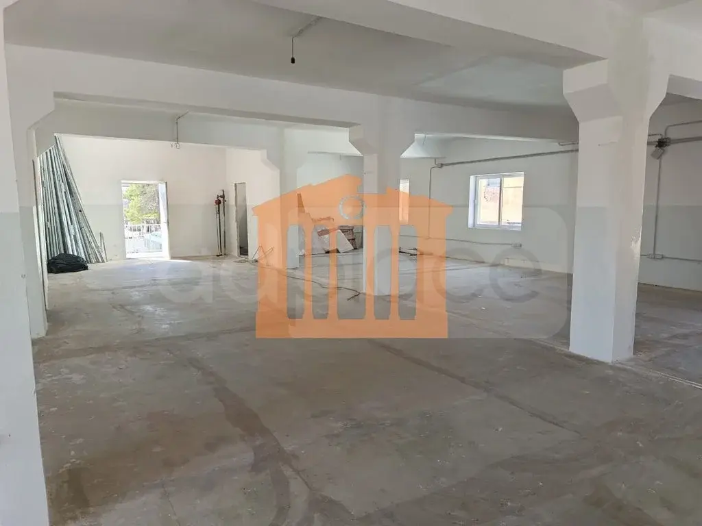 Pasuri të patundshme komerciale 700 m²