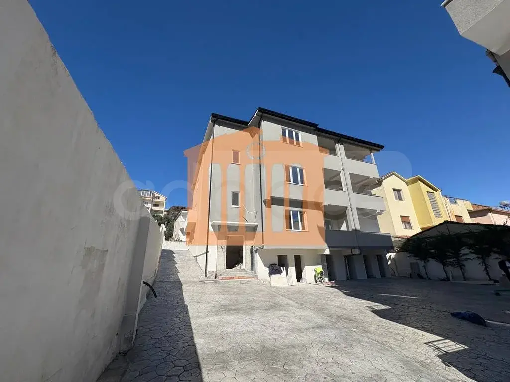 Apartament 1+1 dhoma 79 m² 1 kati