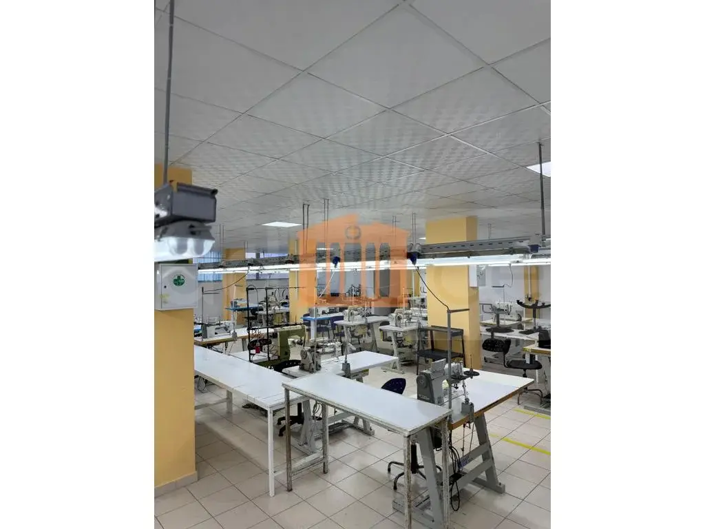 Pasuri të patundshme komerciale 1200 m² 2 kati