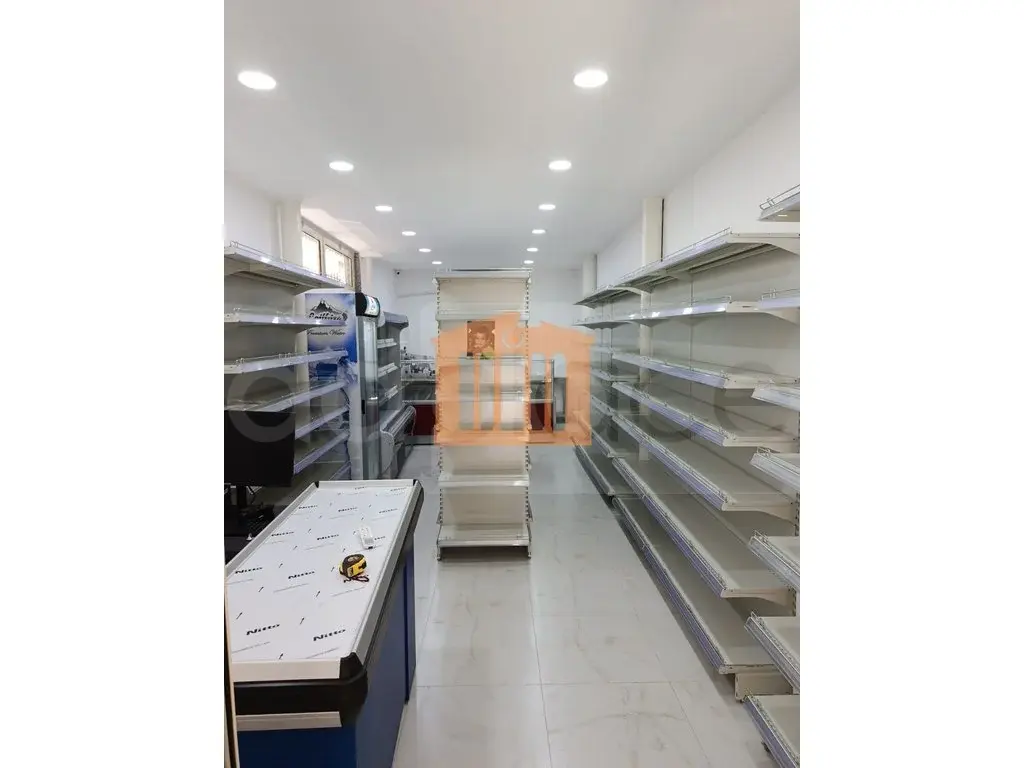 Pasuri të patundshme komerciale 55 m² 1 kati