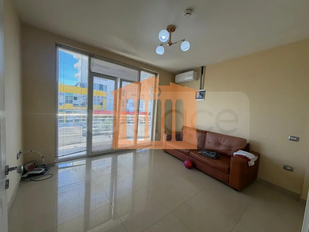 Pasuri të patundshme komerciale 150 m² 2 kati