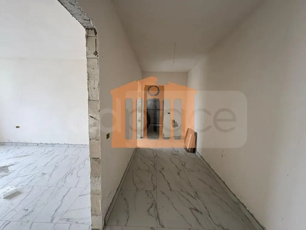 Apartament 1+3 dhoma 107 m² 1 kati