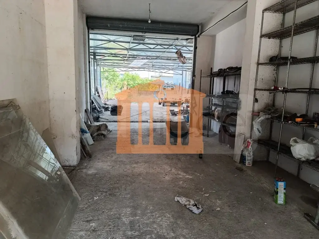 Pasuri të patundshme komerciale 300 m² 1 kati
