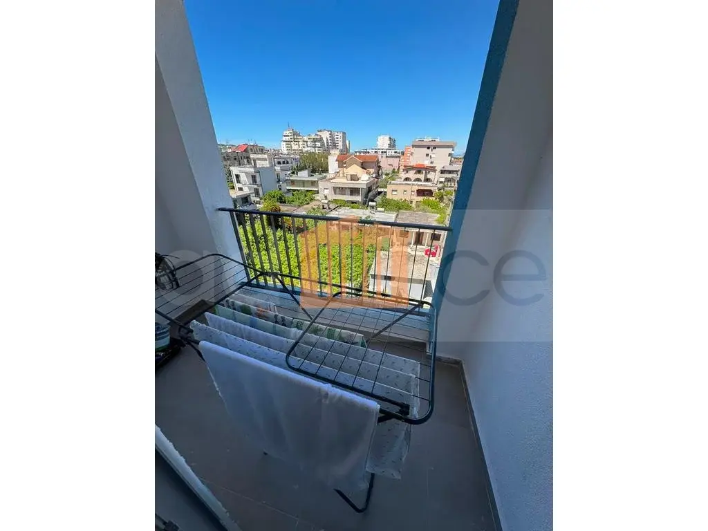 Apartament 1+3 dhoma 120 m² 5 kati