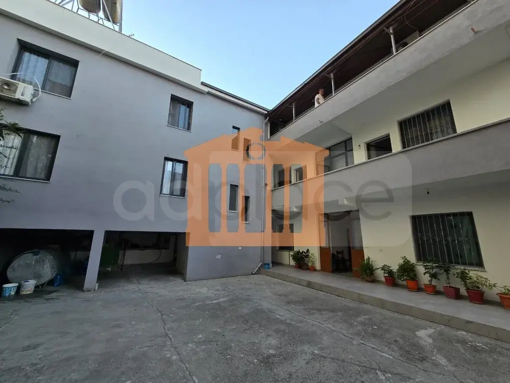 Pasuri të palujtshme komerciale 409 m²
