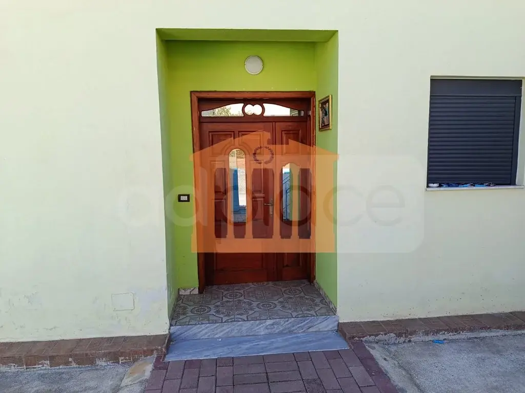 Vilë 186 m² 1, 2 kati