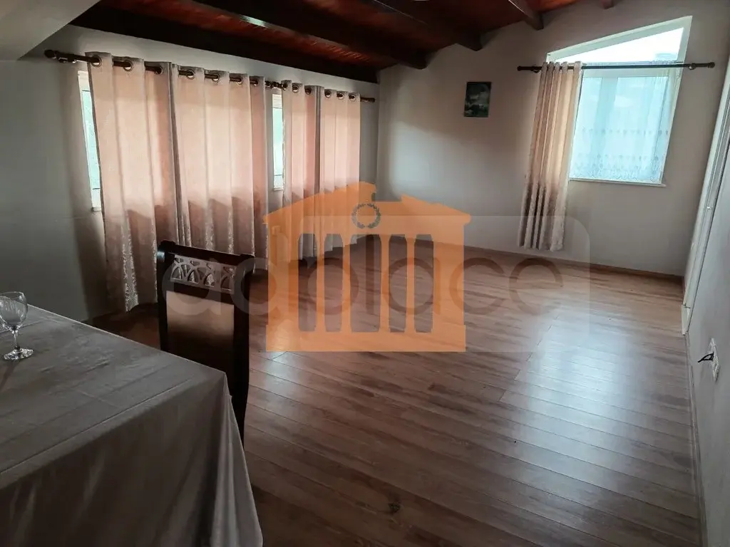 Pasuri të patundshme komerciale 600 m² 6 kati