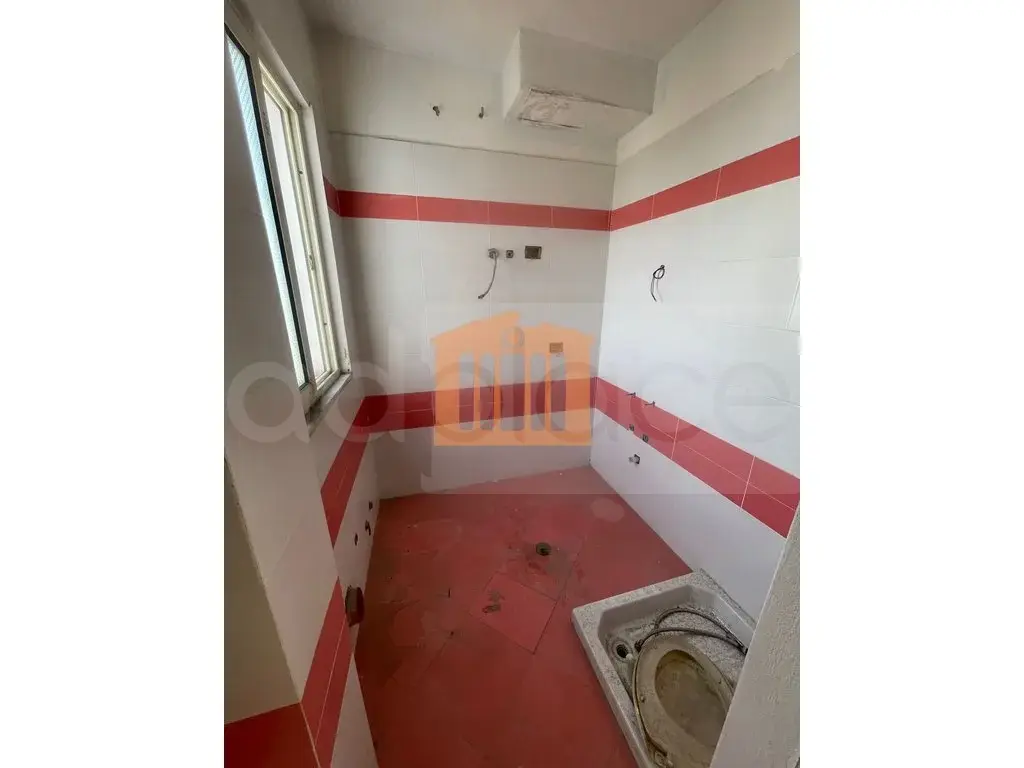 Apartament 1+1 dhoma 80 m² 10 kati