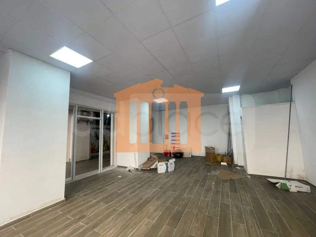 Pasuri të patundshme komerciale 64 m² 1 kati