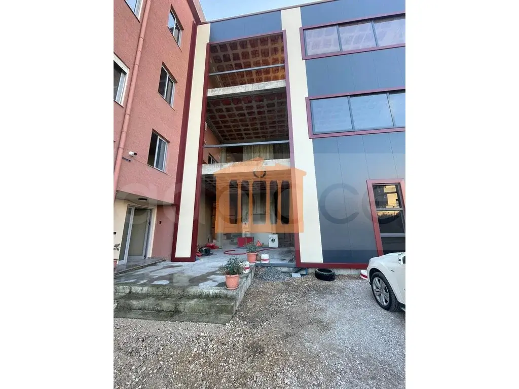 Pasuri të patundshme komerciale 900 m²