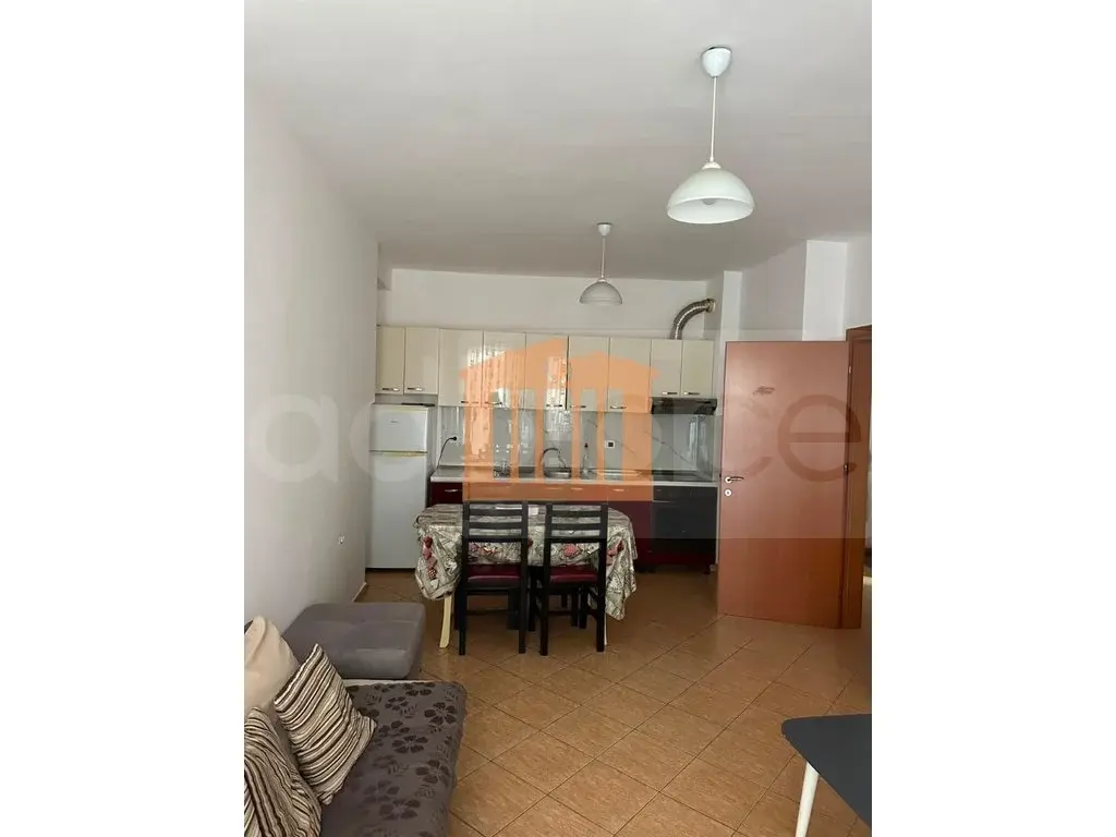Apartament 1+2 dhoma 80 m² 2 kati