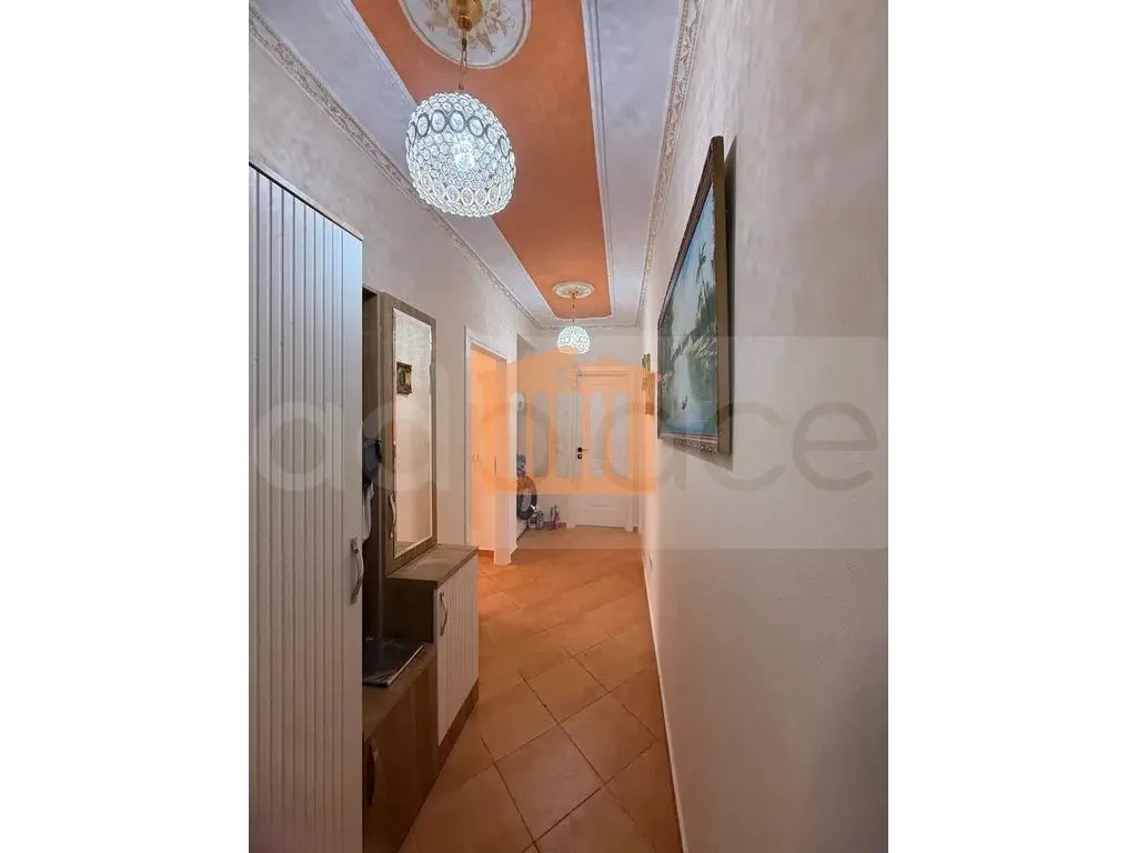 Apartament 1+1 dhoma 90 m² 3 kati
