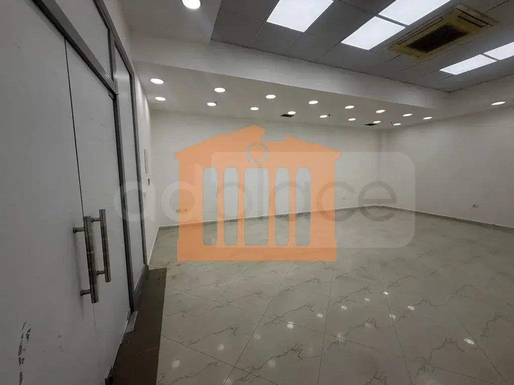 Pasuri të patundshme komerciale 58 m² 1 kati