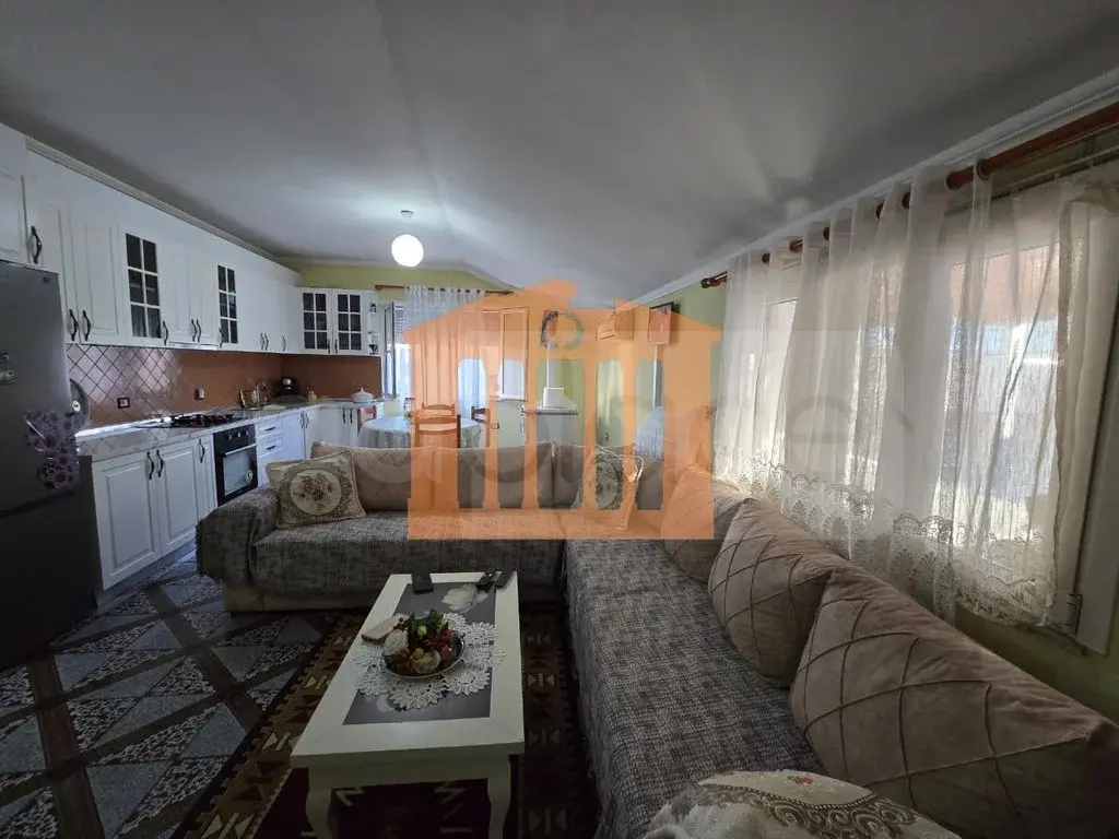 Pasuri të palujtshme komerciale 409 m²